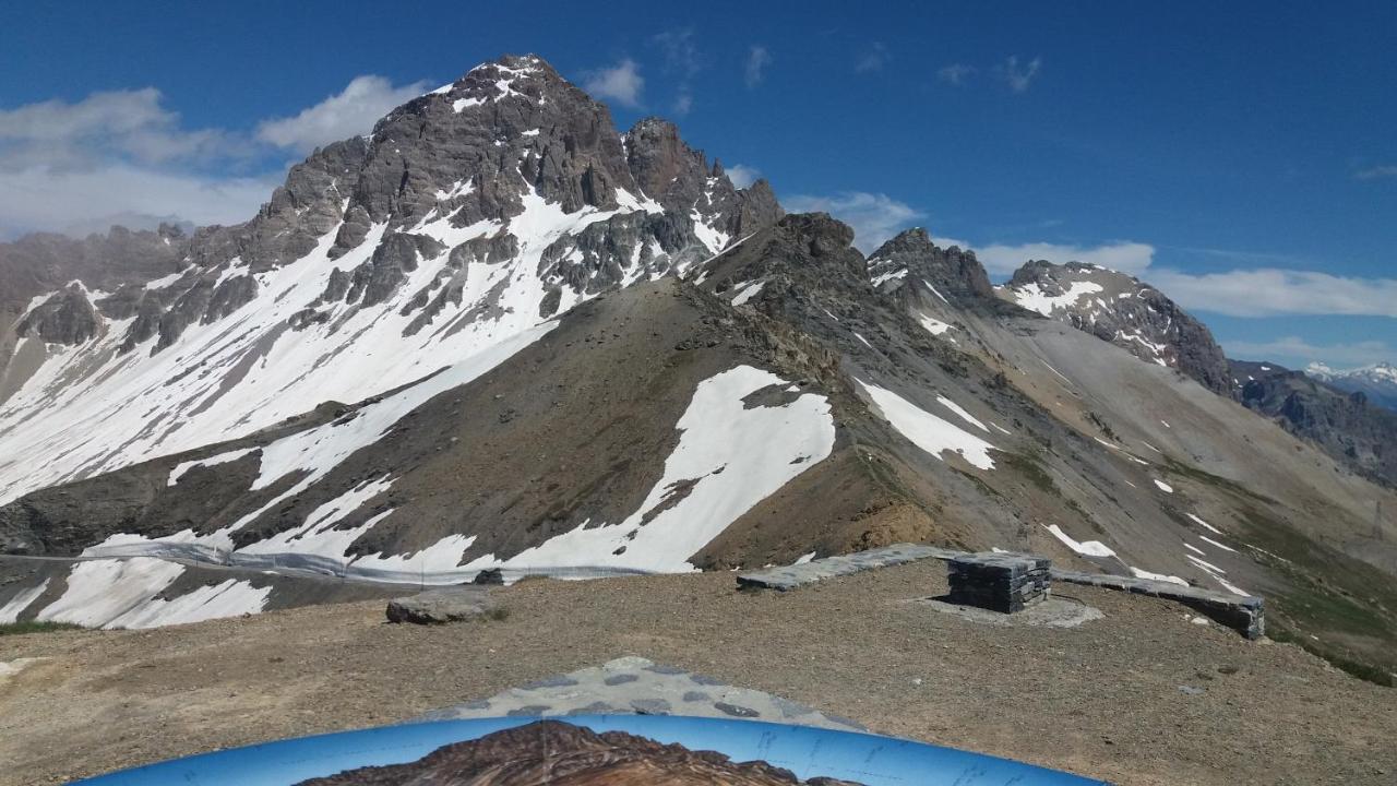 Aiguille Noire Hotel วัลลัวร์ ภายนอก รูปภาพ