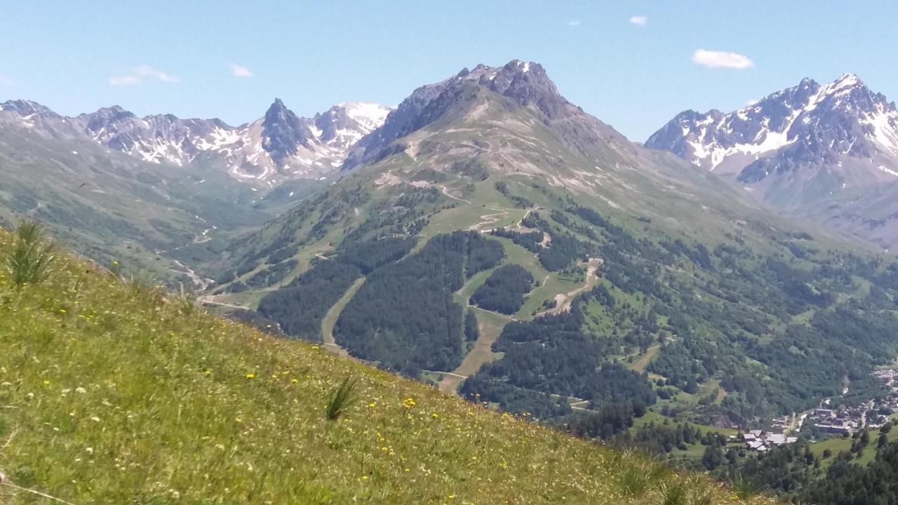 Aiguille Noire Hotel วัลลัวร์ ภายนอก รูปภาพ
