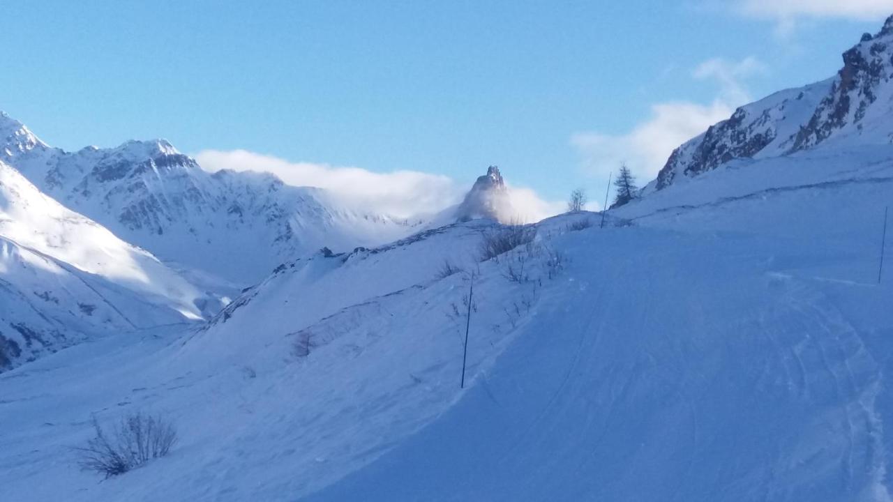 Aiguille Noire Hotel วัลลัวร์ ภายนอก รูปภาพ