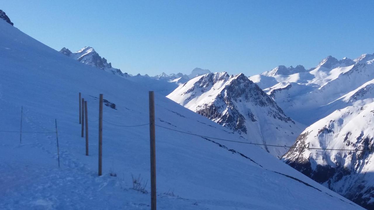 Aiguille Noire Hotel วัลลัวร์ ภายนอก รูปภาพ